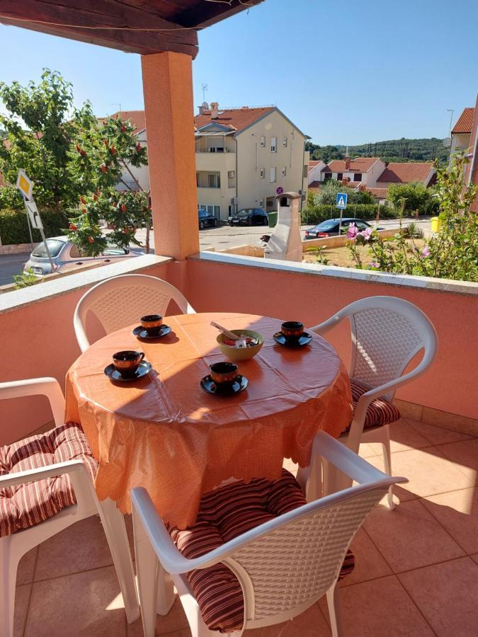 Апартаменты Apartman Porat Пула Экстерьер фото